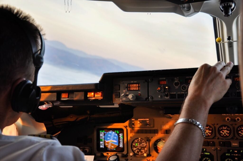 Experience the pilot's perspective in a commercial airplane cockpit above Geneva.